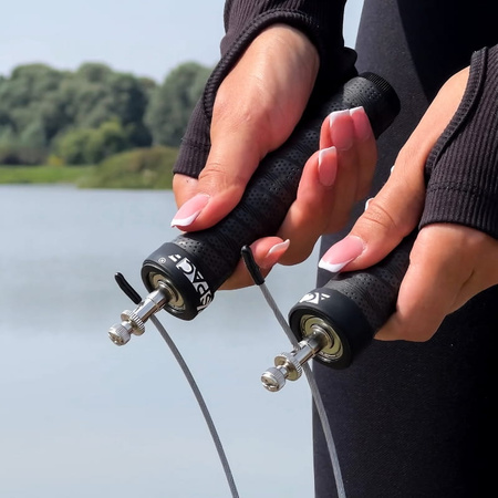 Skakanka bokserska regulowana z łożyskami i obciążeniem - czarna S01